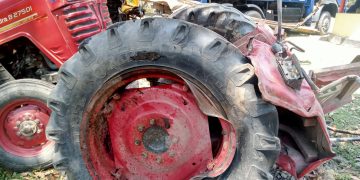 বোদা পৌর সভা খাটো পাড়া এলাকায় সড়ক দুর্ঘটনায় দুজন নিহত। 