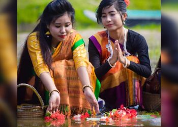 বাঘাইছড়িতে কাচালং নদীতে ভাসছে বিজু ফুল