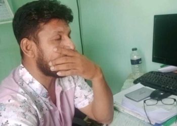 লোহাগড়া পৌরসভার কার্য সহকারী স্বঘোষিত ইন্জিনিয়ার বিরুদ্ধে নানা অনিয়মের অভিযোগ।