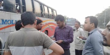 সিরাজগঞ্জে বিআরটিএ এর যৌথ অভিযানে ফিটনেসবিহীন গাড়ি আটক ও জরিমানা আদায়