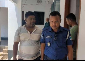 ঝিনাইদহে ভূয়া দলিল করতে গিয়ে আটক শিক্ষক