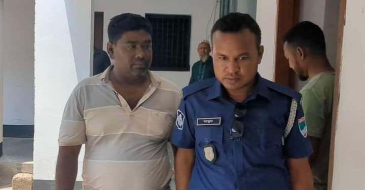 ঝিনাইদহে ভূয়া দলিল করতে গিয়ে আটক শিক্ষক