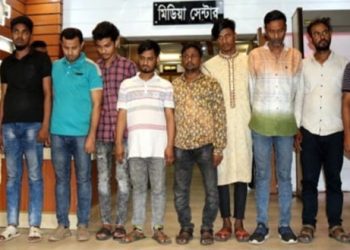 চোরাই মোবাইল বিক্রি কালে আটক-২০