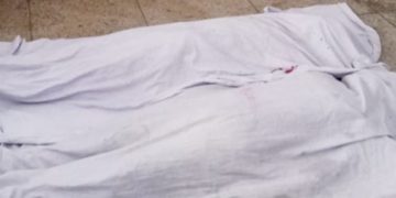 রাস্তা পারাপারের সময় বাস চাপায় বাবা-ছেলের মৃত্যু 