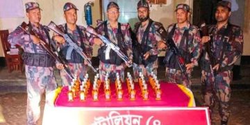 বিজিবি, র অভিযান পরিচালনায় ৪০বোতল ভারতীয় মদ জব্দ 