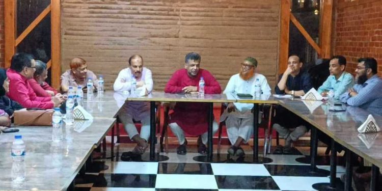 ঝিনাইদহে প্রসুতি মৃত্যুহার রোধে করণীয় বিষয়ে জেলা বিএমএর মতবিনিময় সভা