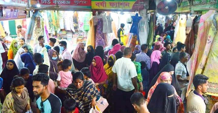 বগুড়ায় ঈদ বাজার জমজমাট