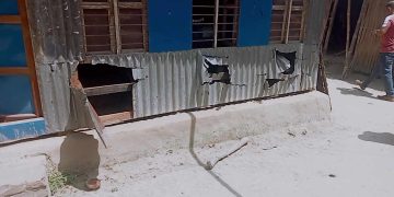 নড়াগাতীতে আধিপত্য বিস্তারকে কেন্দ্র করে মধ্য যুগীয় কায়দায় বাড়ীঘর ভাংচুর, থানায় এজাহার দায়ের