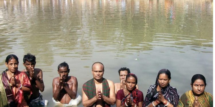 বগুড়ার শেরপুরের ঐতিহাসিক মা ভবানীর মন্দিরে রাম নবমী উৎসব