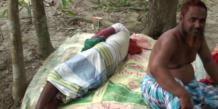 মেহেন্দিগঞ্জে তীব্র গরম ও ঘনঘন লোডশেডিংয়ে জনজীবন বিপর্যস্ত।