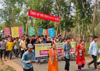 সাজেকে সু্ইমিংপুল নির্মাণের প্রতিবাদে বিক্ষোভ