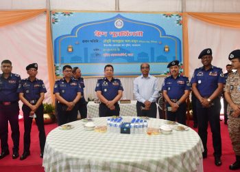 ঈদ শুভেচ্ছা বিনিময় করলেন আইজিপি