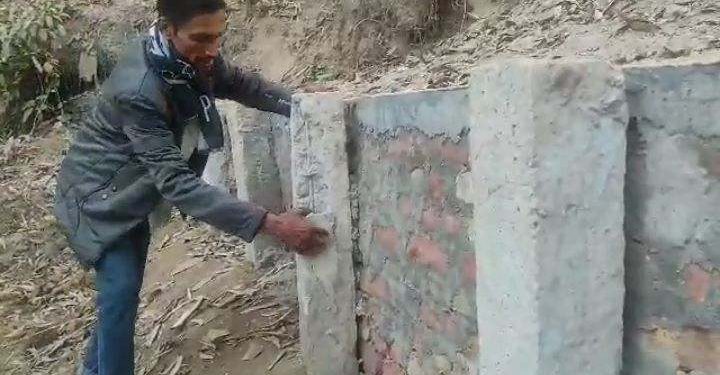 পঞ্চগড়ে প্যালাসাইডিং নির্মাণে অনিয়মের অভিযোগ