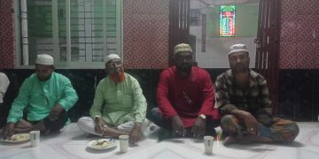 রামপালের কালিকা প্রাসাদ জামে মসজিদে ইফতার মাহফিল 