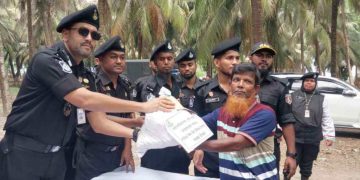 সুন্দরবনের আত্মসমর্পণকারী দস্যুরা এবার ও পেলেন র‌্যাবের ঈদ উপহার