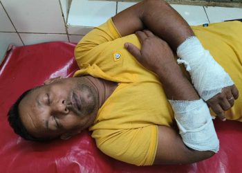 হাজীগঞ্জে কিশোর গ্যাংয়ের হামলায় আহত ২-