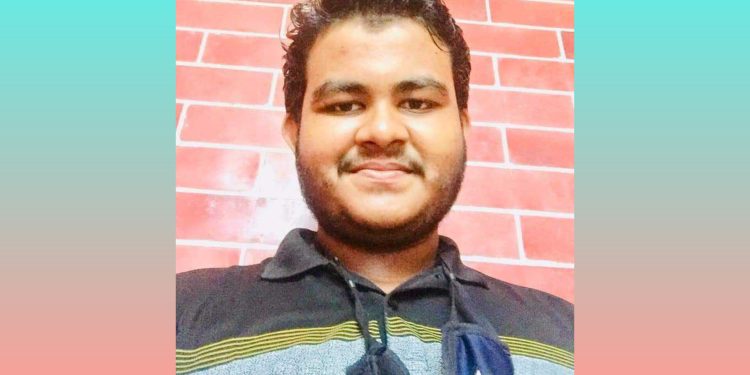 বাউফলে বস্তা ভর্তি দেশীয় অস্ত্রসহ ছাত্রলীগ নেতা ও কিশোর গ্যাংয়ের ১২ সদস্য আটক।