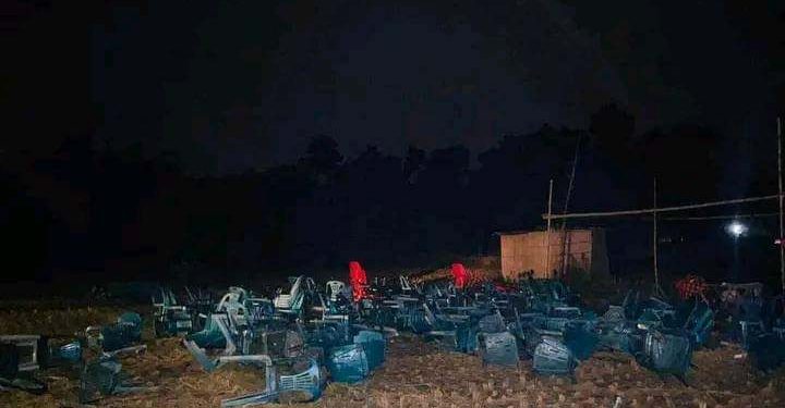 মাদারগঞ্জে কাপ পিরিচ এর সমর্থকদের উপর দোয়াত কলম সমর্থকদের হামলা ।