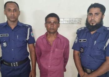 নড়াইলে ডাকাতি মামলার২৪ বছরের সাজাপ্রাপ্ত আসামি পুলিশের খাচায়।