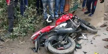 বগুড়ায় সড়ক দুর্ঘটনায় কলেজ ছাত্রী নিহত ।