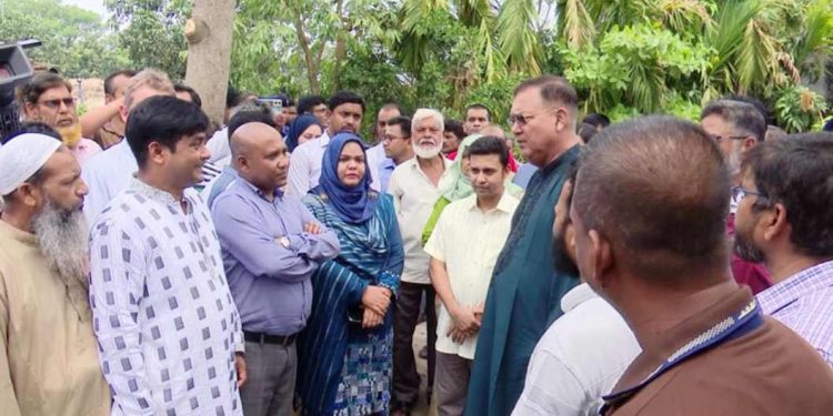 রাজশাহীতে আম নিয়ে সিন্ডিকেটের ব্যাপারে সজাগ থাকতে হবে “কৃষিমন্ত্রী ড. আব্দুস শহীদ”