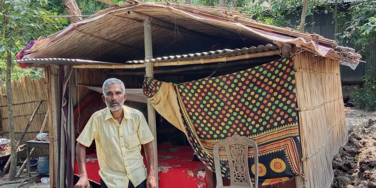 সরকারি একটি ঘর পেলে মেয়েটি বিয়ে দিতে পারতাম,থাকতে পারতাম পরিবার নিয়ে ।