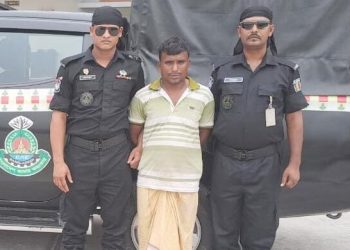 রংপুরে প্রতিবন্ধী গৃহবধূ ধর্ষণের ঘটনায় কবিরাজ আবদুল খালেক গ্রেফতার।