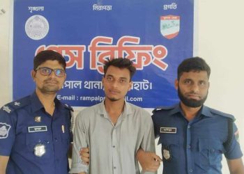 বাগেরহাটের রামপালে পুলিশের অভিযানে গাঁজাসহ গ্রেফতার- ১