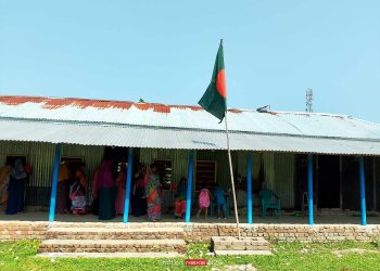 প্রতিপক্ষকে ফাঁসাতে সম্মেলনী প্রি- ক্যাডেট স্কুলে পেট্রোল দেওয়ার অভিযোগ।