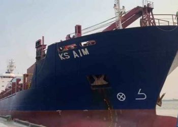 মোংলায় রূপপুর বিদ্যুৎকেন্দ্রের মালামাল নিয়ে পানামা জাহাজ।