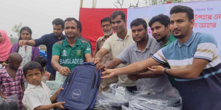 পঞ্চগড়ে বঞ্চিত শিশুদের আনন্দ দিতে শিশুস্বর্গের নানা আয়োজন।