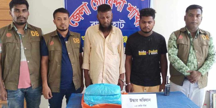 বাগেরহাট ফকিরহাটে ৩ কেজি গাঁজাসহ মাদক কারবারি গ্রেপ্তার ২-