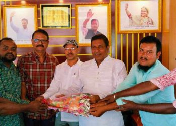 মোল্লাহাট রিপোর্টস ক্লাবের নব নির্বাচিত কমিটির উপজেলা চেয়ারম্যান ও নির্বাহী অফিসারের সাথে শুভেচ্ছা বিনিময়।