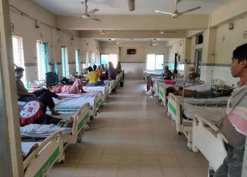 পাঁচবিবিতে বিদ্যুৎ না থাকায় হাসপাতালের ভর্তির রোগীদের চরম ভোগান্তি। 