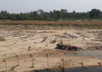 রংপুরে বালুখেকোদের রমরমা বাণিজ্য, রাজস্ব হারাচ্ছে সরকার ।