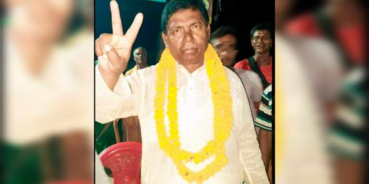 মোংলা উপজেলা নির্বাচনে হ্যাটট্রিক করেছেন আবু তাহের হাওলাদার ।