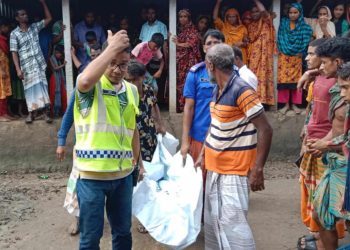 সিরাজগঞ্জে ডিভোর্সের একদিন পরেই গৃহবধূর আত্মহত্যা।