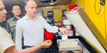 ভালুকায় তিন মিষ্টির দোকানকে জরিমানা ।