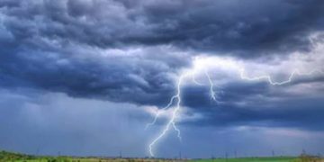 রামপালে ঘাস কাটতে গিয়ে বজ্রপাতে প্রাণ গেল শ্রমিকের।