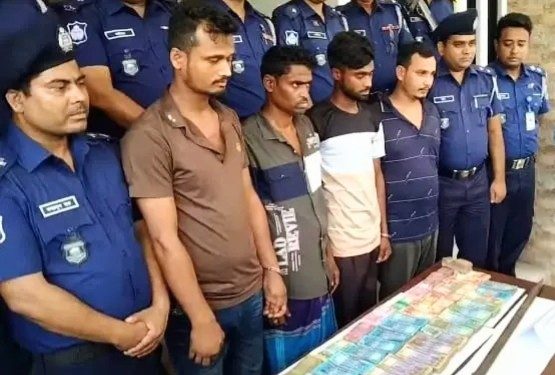 বগুড়ায় ব্যাংকের সিন্দুক ভেঙ্গে ২৯ লক্ষ টাকা চুরির ঘটনায় গ্রেফতার -৪