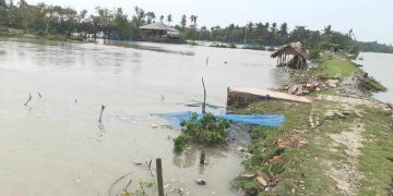 রামপালে সরকারি ৩ খালে মাছ চাষ অভিযোগ করেও মিলছেনা প্রতিকার।
