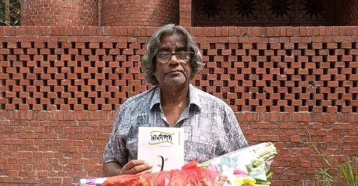 প্লাস্টিক ব্যাগ বর্জন করি সোনালী ব্যাগ ব্যবহার করি।