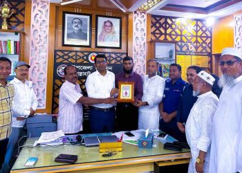 জাতীয় কাবাডি দলের অধিনায়ককে মোল্লাহাট উপজেলা ক্রীড়া সংস্থার  সংবর্ধনা।