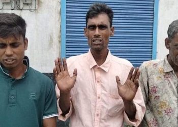 পাঁচবিবি মোহাম্মদপুর ইউনিয়নের নন্দীগ্রামে পৈত্রিক সম্পত্তি জোর করে দখলের চেষ্টা।