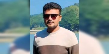 লামায় ৪ লাখ টাকা পেয়ে মালিককে ফেরত দেন এক সংবাদ কর্মী। 