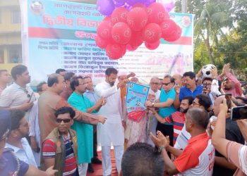 বাগেরহাটে দ্বিতীয় বিভাগ ফুটবল লীগের উদ্বোধন করেন শেখ তন্ময় এম.পি।