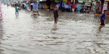 বৃষ্টি হলেই তলিয়ে যায় খুলনা শহর ! 
