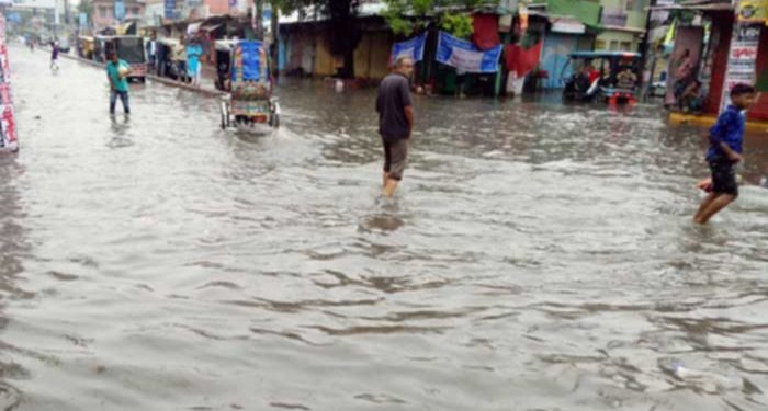 বৃষ্টি হলেই তলিয়ে যায় খুলনা শহর ! 