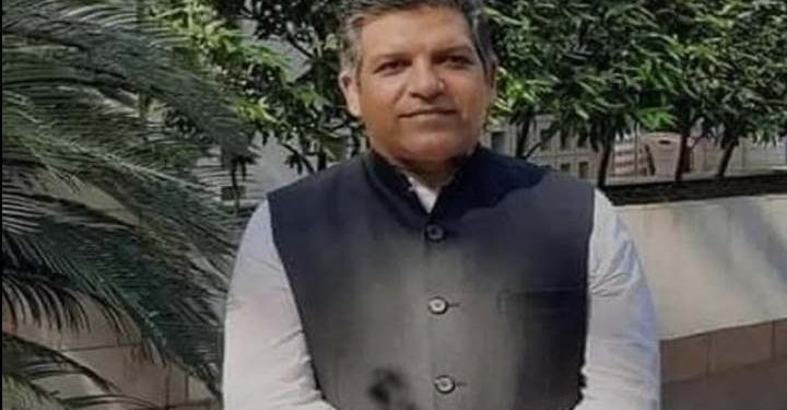 বাংলাদেশ রাজস্ব ফাঁকি মামলায় গ্রেফতারি পরোয়ানা জারির ৩৩ মাস পর আদালতে মেয়র আসিফ।