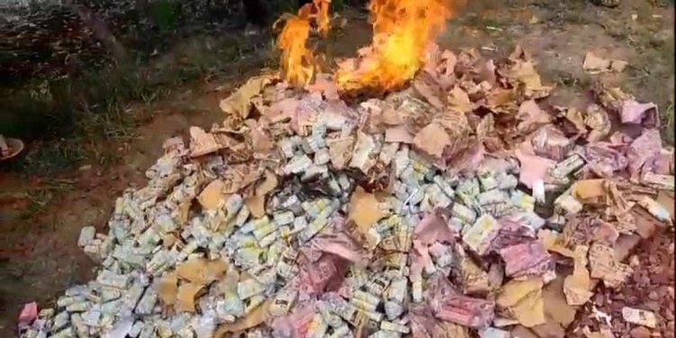 বাগেরহাটে ৬১,৫৫০ পিচ নকল বিড়ি জব্দ, এক লক্ষ টাকা জরিমানা।